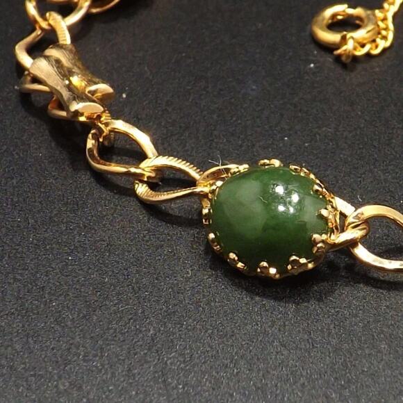 Vintage Asian Inspired Green Gemstone Gold Tone Bamboo Bracelet, 7 1/2 Inches - Picture 6 of 9